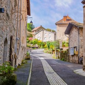 Dans les rues du village de Cervières