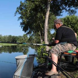 Pêcheur au plan d'eau de Cuzieu